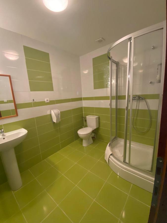 Konsky Dvor Hotel Brzotin Luaran gambar